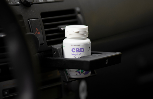 CBD kapsle Cannapio je možné užívat legálně i před řízením.